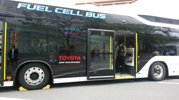 万代シテイバスまつり2019　燃料電池バス